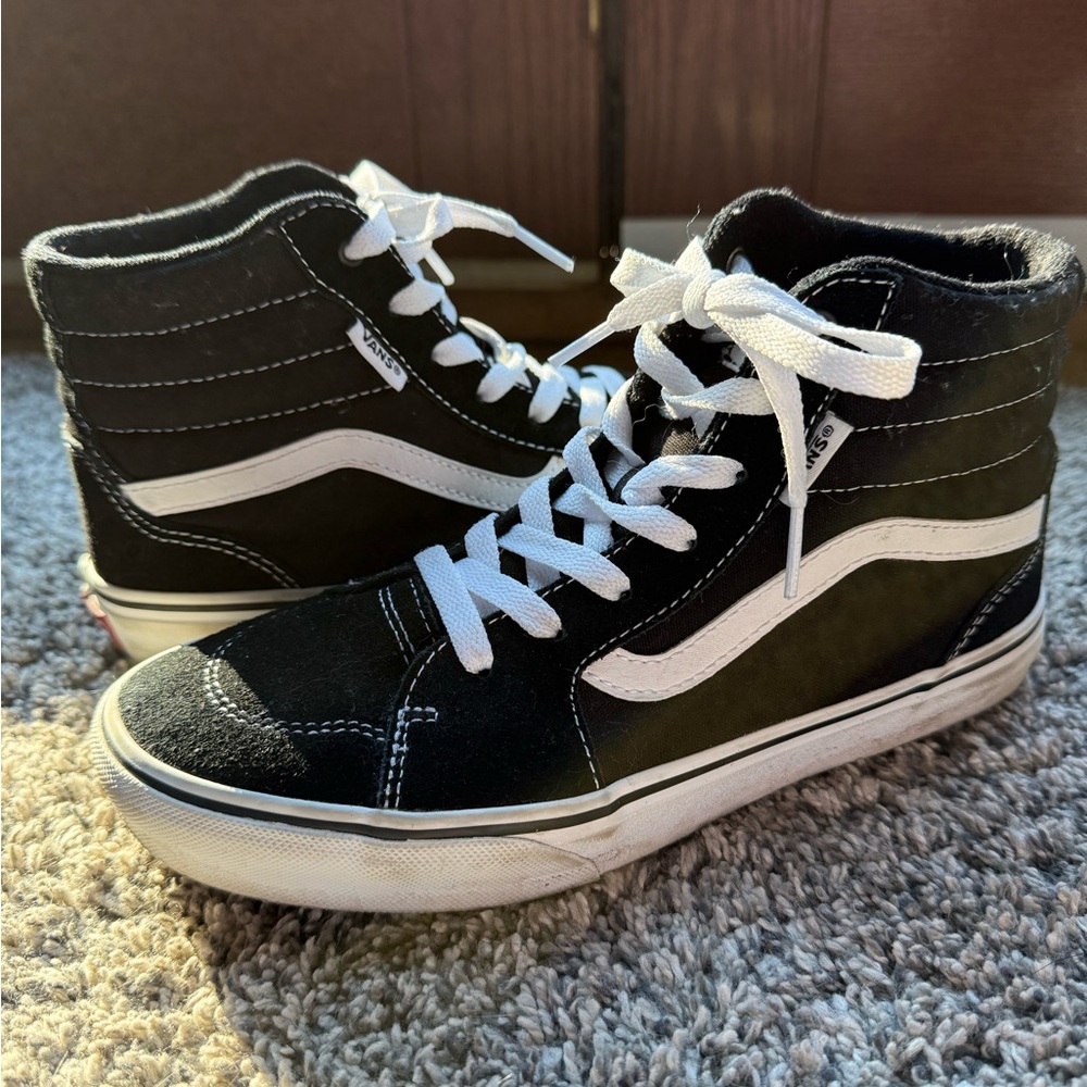 Vans - Picture 3 of 4